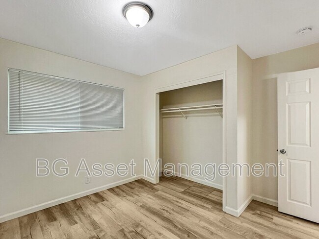 Foto del edificio - 355 S 29th St