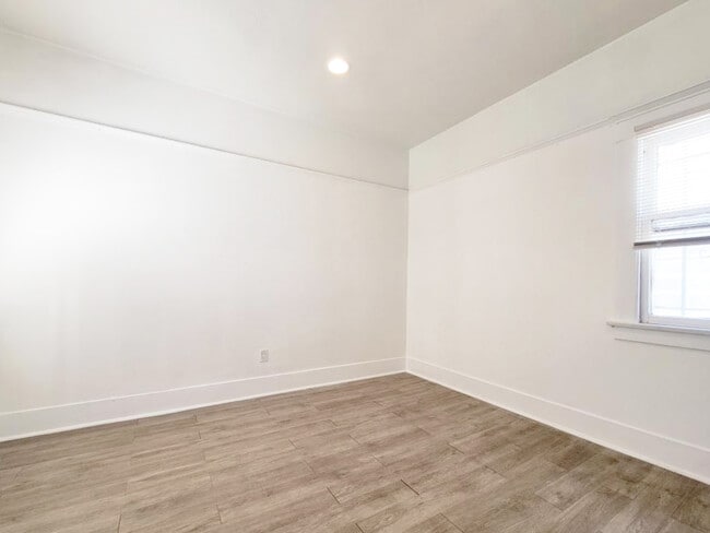 Spacious 2nd Bedroom - 433 W 4th St