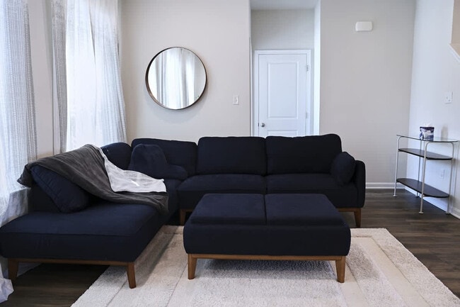 Building Photo - 9802 Summerton Dr