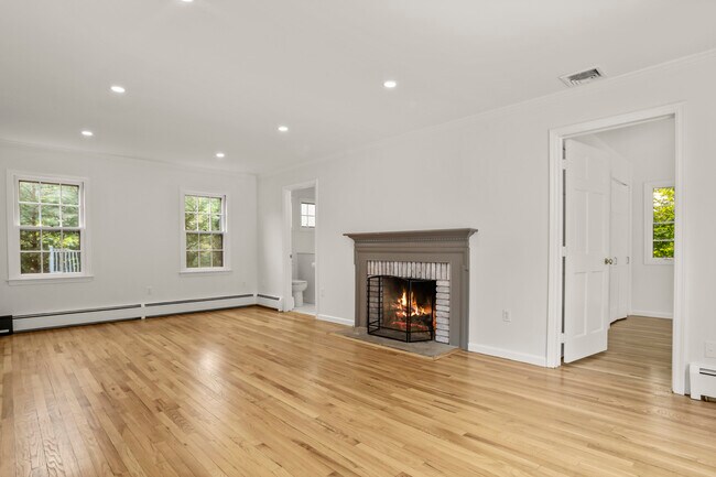 Foto del edificio - 8 Annjim Dr