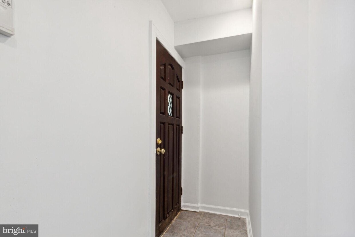 Foto principal - 1704 V St NW