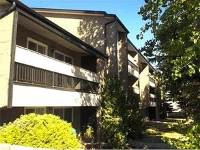 Building Photo - 5328 54 St