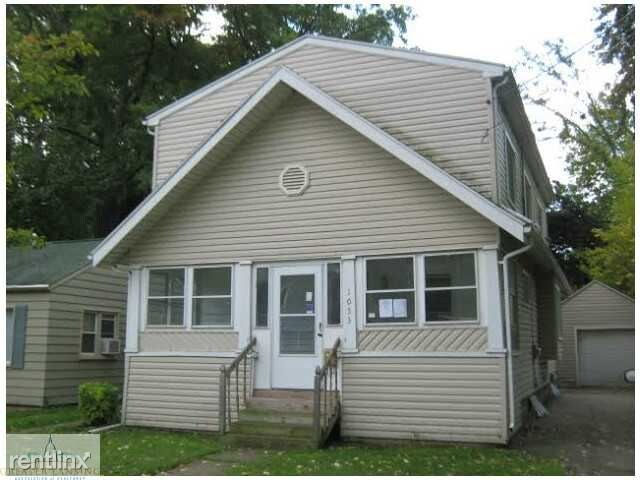 Primary Photo - 1033 Woodbine Ave