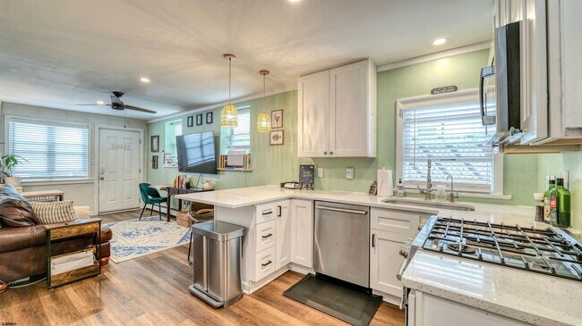 Foto del edificio - 117 Newport Ct