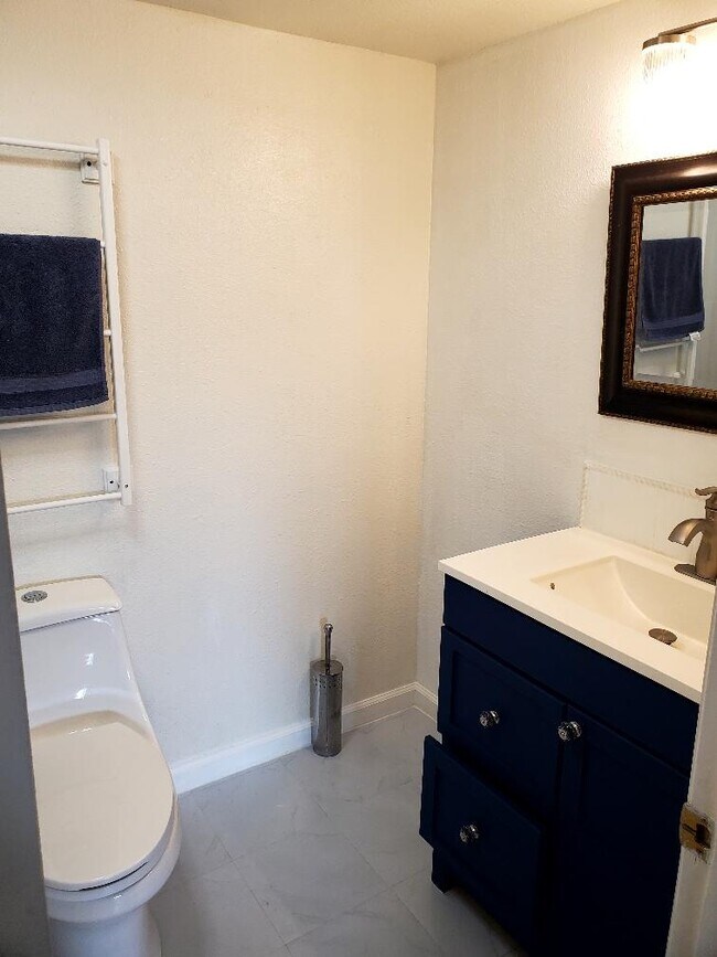 Foto del edificio - 1430 Clipperton Ave