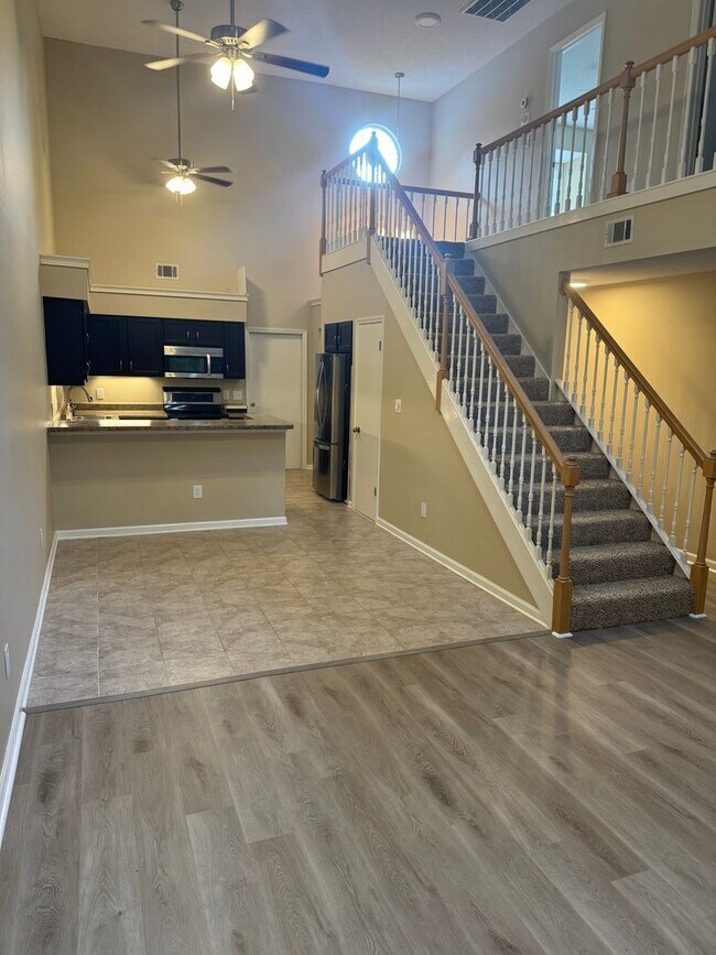 Building Photo - Great Location! 1/2 Off 1st Month's Rent