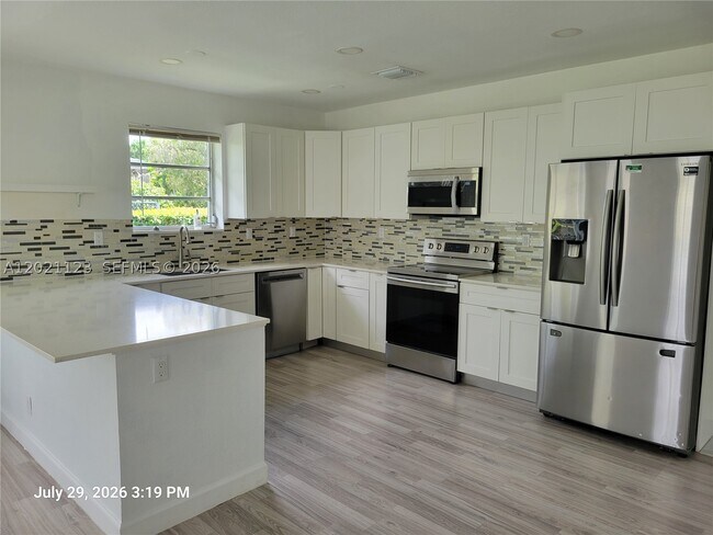 Building Photo - 13220 SW 99th Ct