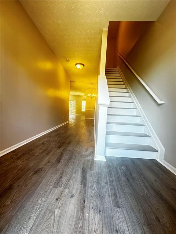 Foto del edificio - 2910 Montague Pl Dr