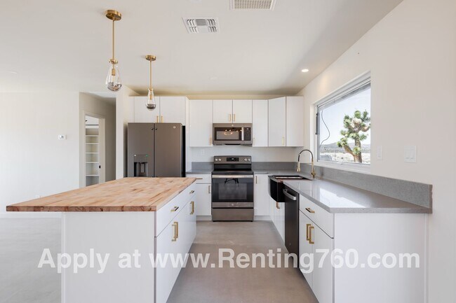 Foto del edificio - Modern Comfort in Scenic Landers