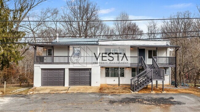 Foto del edificio - 2383 Dutch Cove Rd