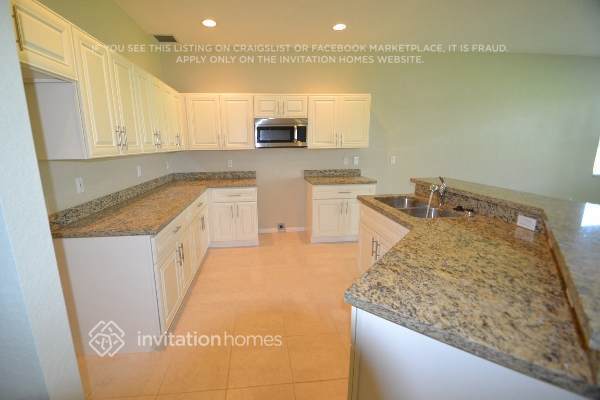 Building Photo - 5301 Island Gypsy Dr