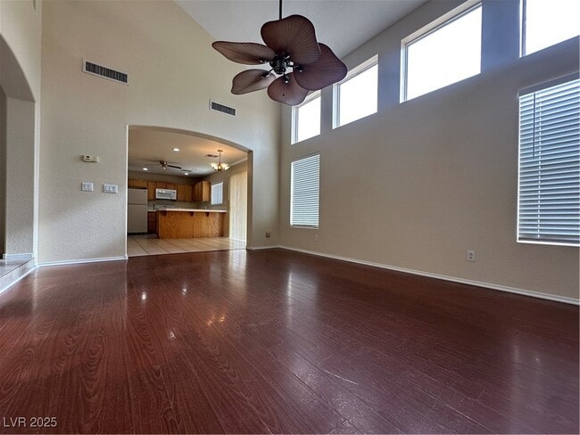 Foto del edificio - 821 Dancing Vines Ave