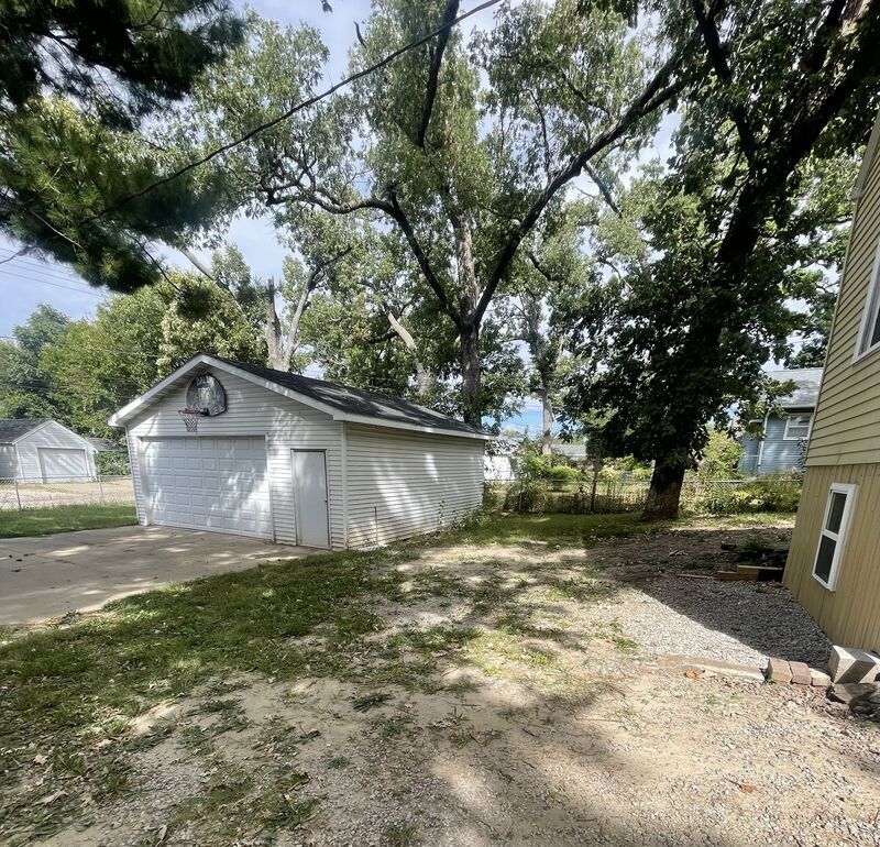Primary Photo - 1021 Daniels St NE