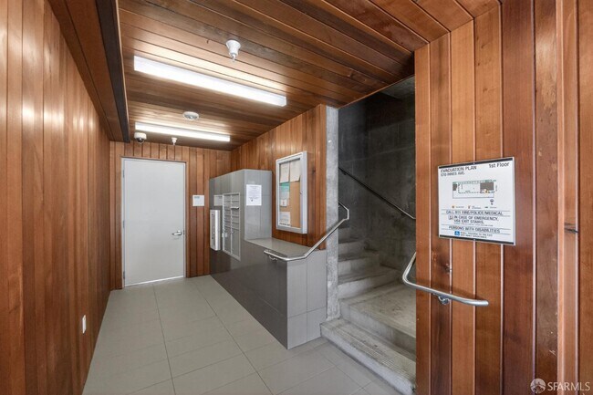 Foto del edificio - 570 Innes Ave