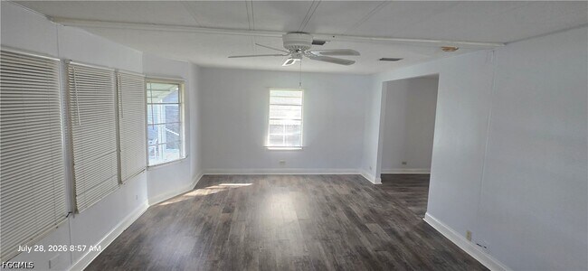Foto del edificio - 612 Pine Grove Ct