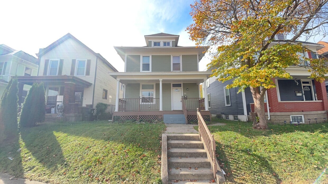 Foto principal - 669 Franklin St