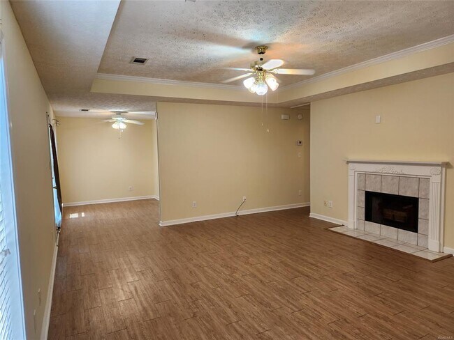 Building Photo - 105 Doss Ct