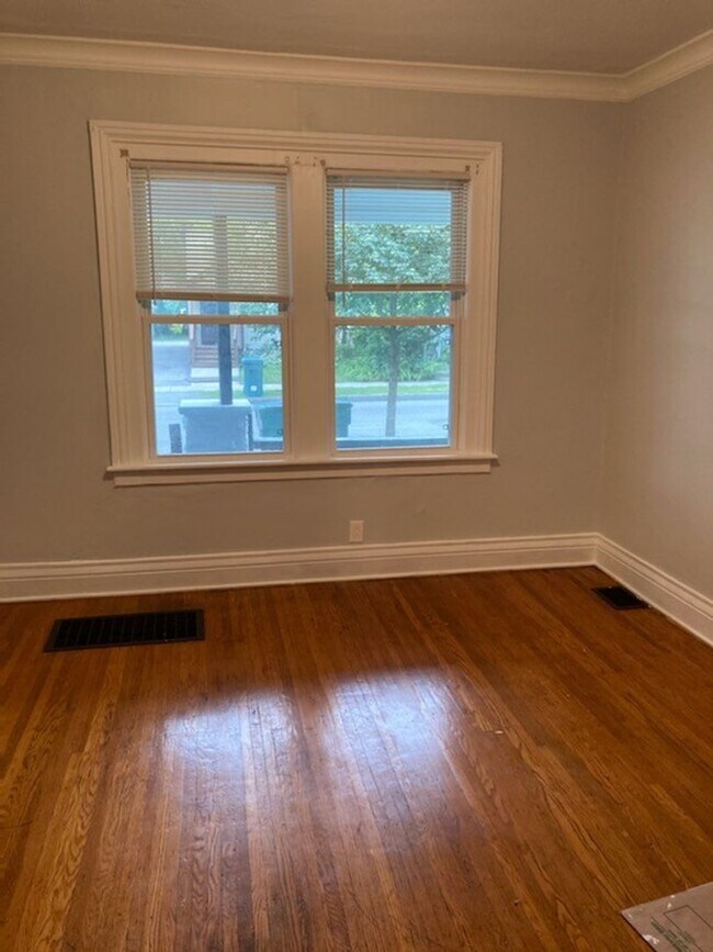 Foto del edificio - 256-258 GREGORY ST