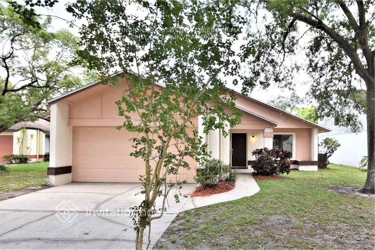 Foto principal - 427 Red Coat Ln