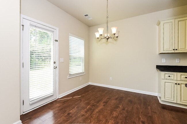 Building Photo - 71 Prescott Dr