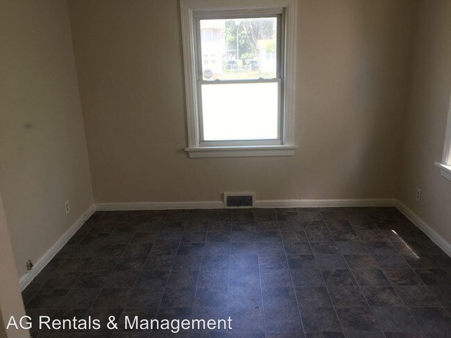 Foto del edificio - 3 br, 1 bath House - 718 E Rudisill Blvd
