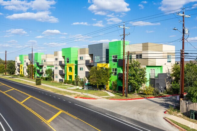 Foto del edificio - Green Spring Apartments