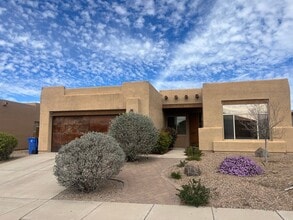 Building Photo - 10485 E Kingswood Dr