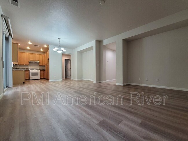 Building Photo - 8143 Crystal Walk Cir