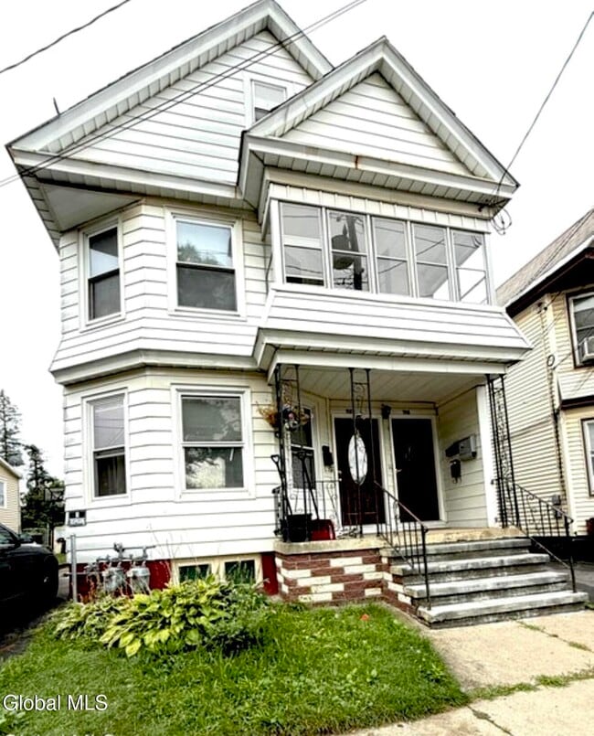 Building Photo - 1120 Pleasant St