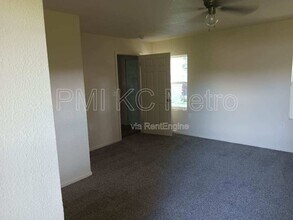 Building Photo - 26 S Central St