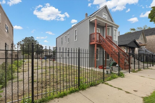 Building Photo - 5241 S Wolcott Ave