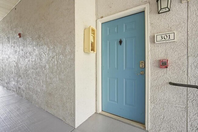 Foto del edificio - 5703 Legacy Crescent Pl