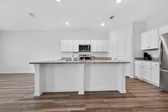 Building Photo - 27222 Blue Pool Dr