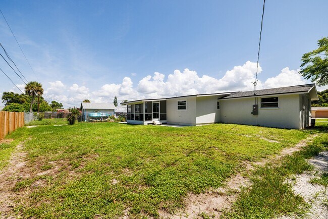 Foto del edificio - 1840 Bluebird Ln