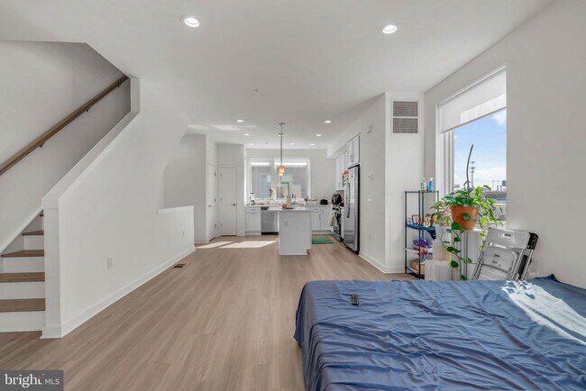 Foto del edificio - 3000 Schirra Ln