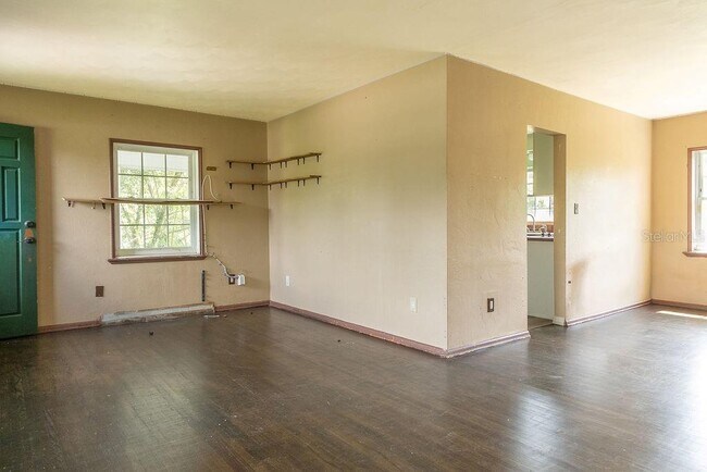 Building Photo - 1197 N Garfield Ave