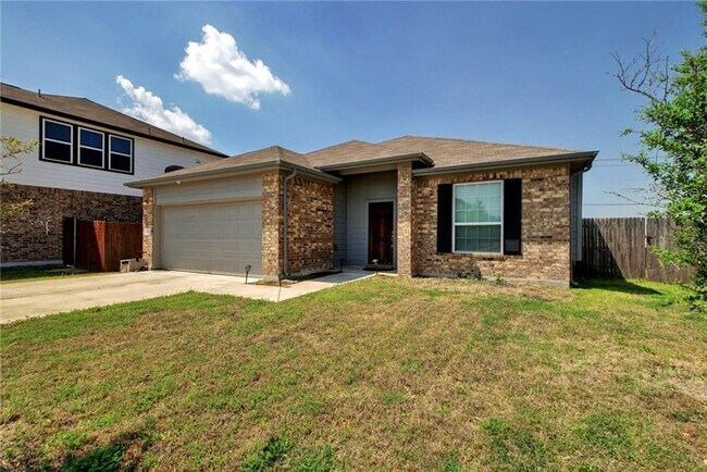 Building Photo - 121 Plantain Dr