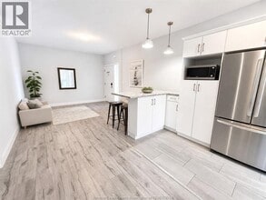 Building Photo - 521 Campbell Ave