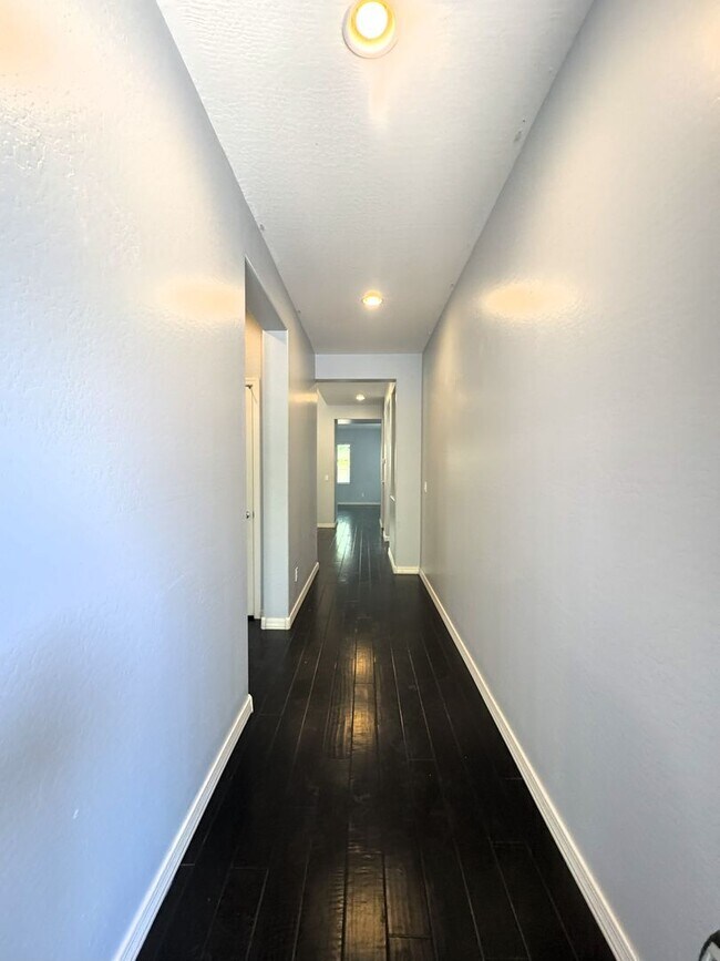 Building Photo - COMING SOON! LYONS GATE 5 BDRM + LOFT W CO...
