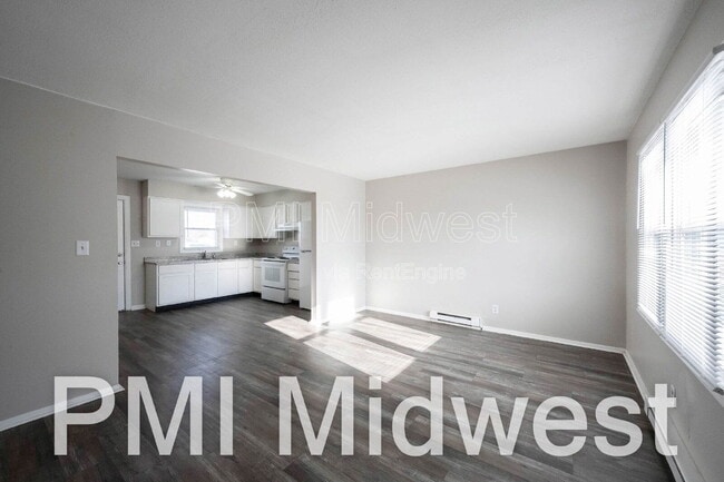 Building Photo - 4881 S 300 W