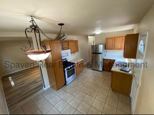 Building Photo - Mead Valley Home