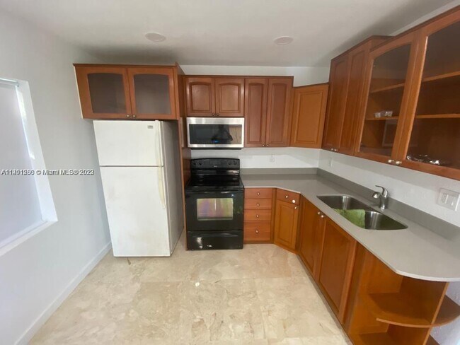 Foto del edificio - 2813 Dewey St