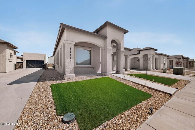 Foto del edificio - 14321 Chris Zingo Ln