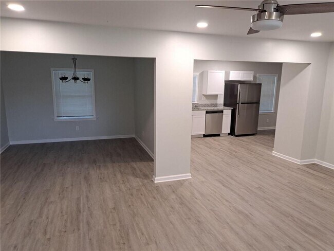 Foto del edificio - 700 Lynn Cir SW