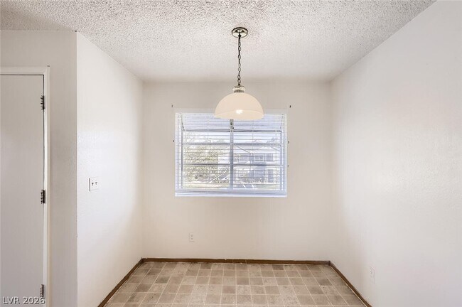 Foto del edificio - 1843 Cosmic Dr