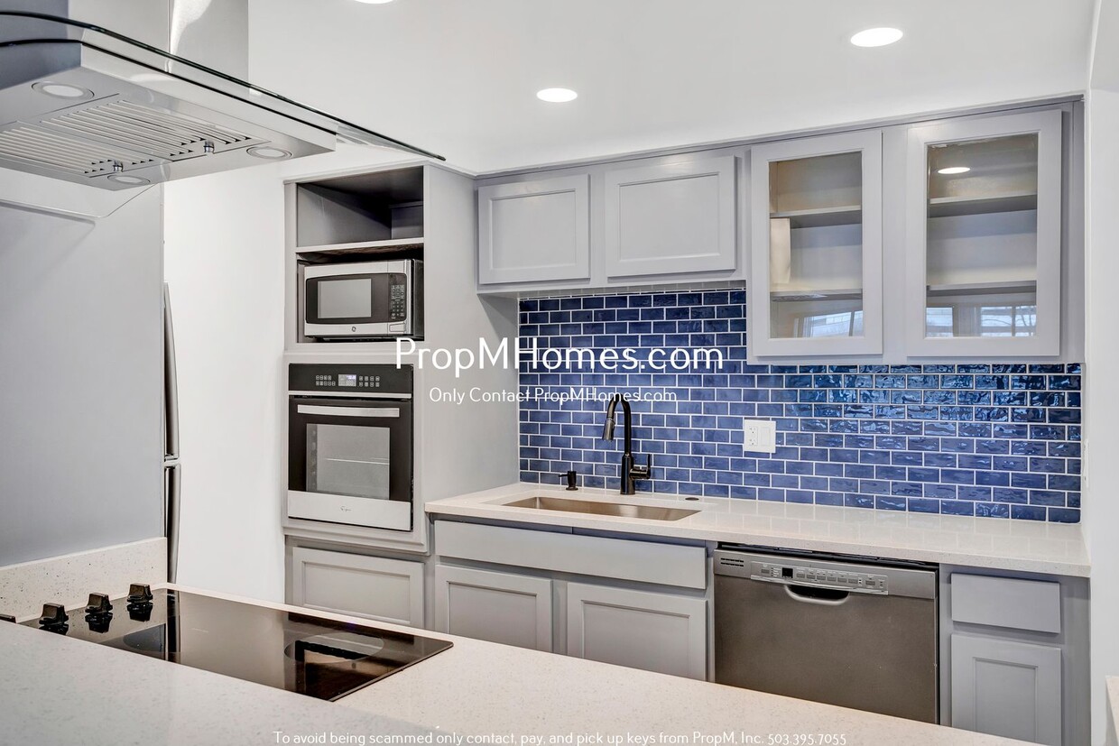 Foto principal - Newly Remodeled 2 Bedroom Unit in the Amer...