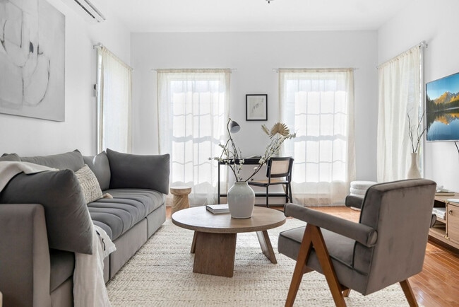 Building Photo - 163 Silver Lake Rd