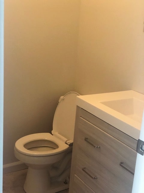 Photo - 3 Bedroom 2.5 bath w/1 car garage - Countr... House