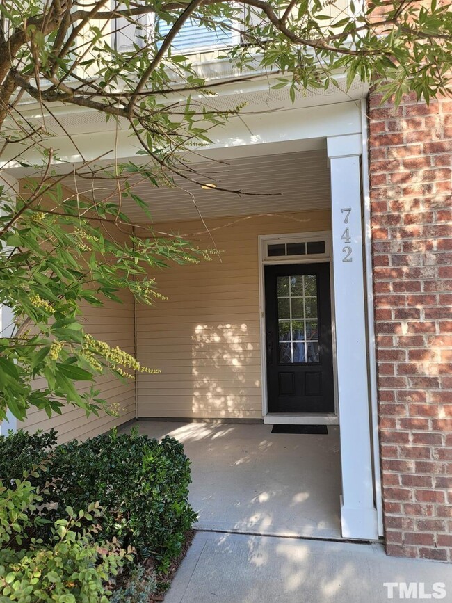 Building Photo - 742 Silver Stream Ln