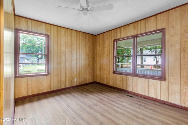 Foto del edificio - 1614 McKinley Ave
